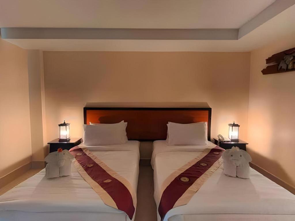 Rayong Lanna Hotel Exterior foto