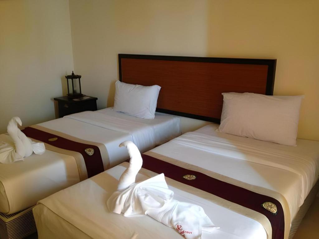 Rayong Lanna Hotel Exterior foto
